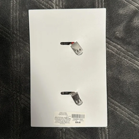 NWT White House Black Market Shoe Clips - Picture 4 of 4